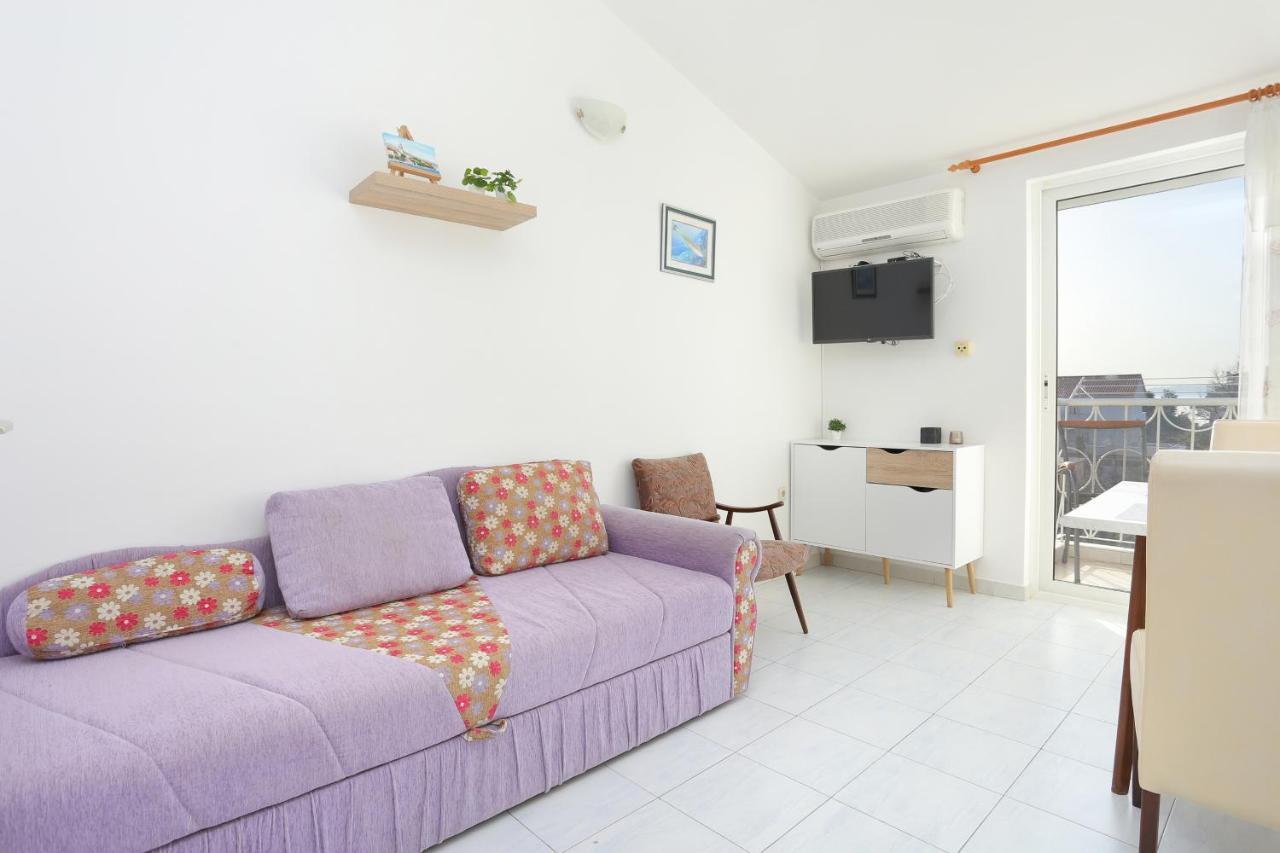Apartments And Rooms With Parking Space Kastel Stafilic, Kastela - 18673 Exterior foto
