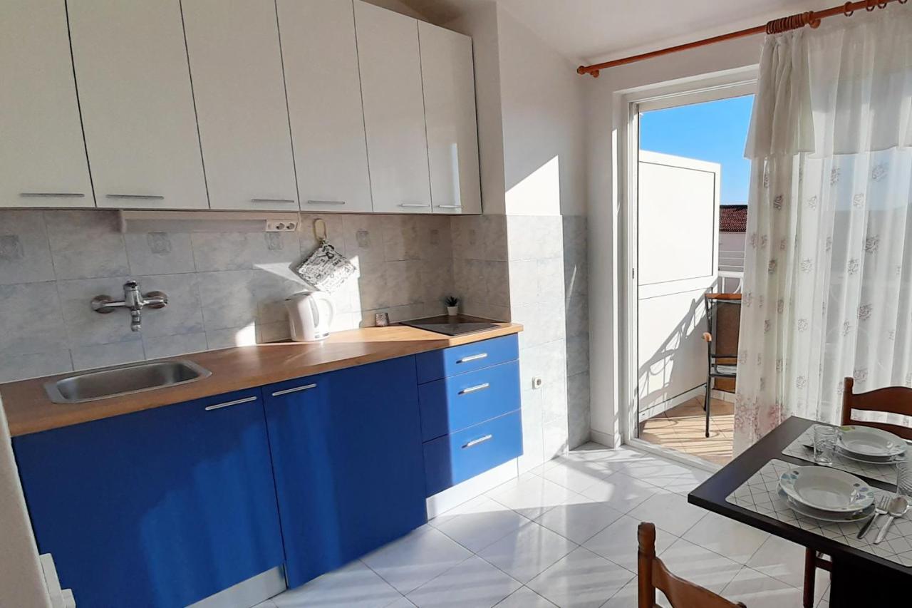 Apartments And Rooms With Parking Space Kastel Stafilic, Kastela - 18673 Exterior foto
